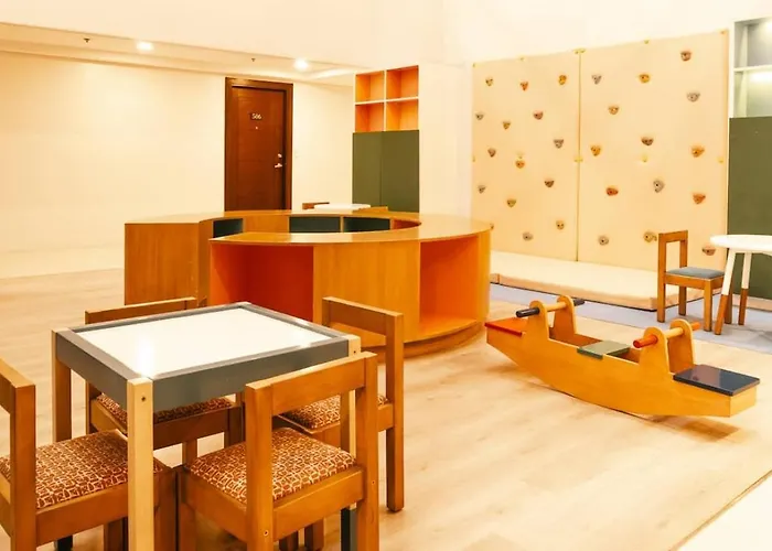 Holiday home Stylish Urban In 38 Park Avenue